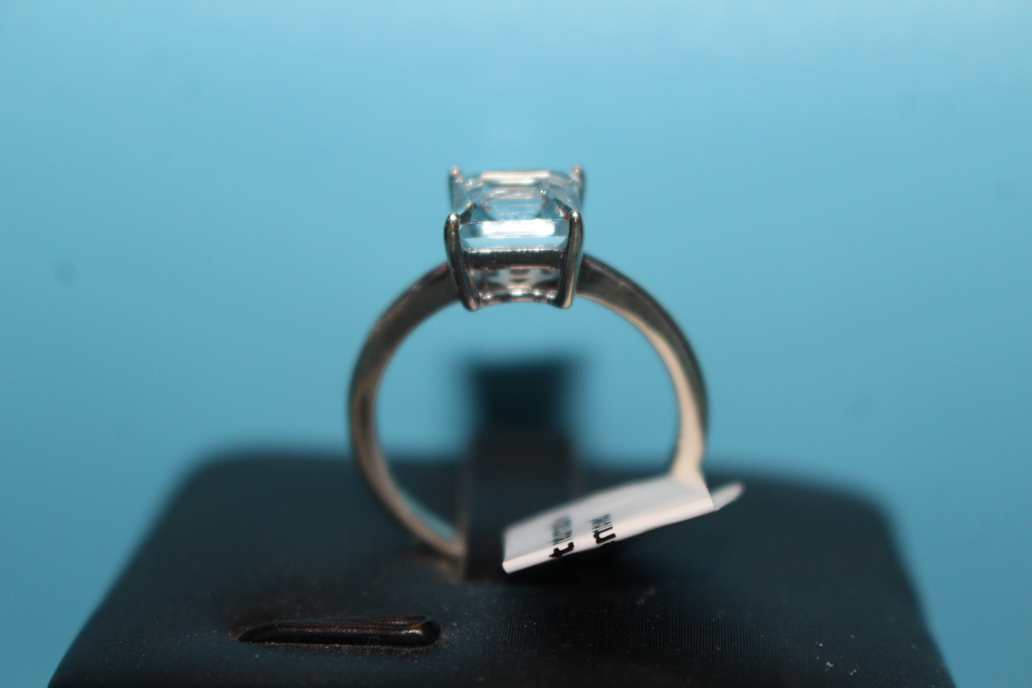 Skyblue Topaz Ring in Rhodium Overlay Sterling Silver 2.13 Ct