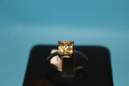 Citrine Ring in Rhodium Overlay Sterling Silver 1.60 Ct