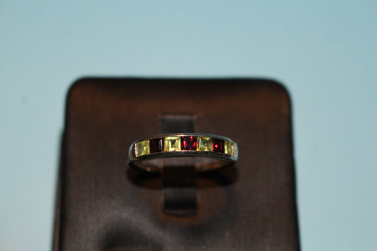 Peridot Rhodolite Garnet Ring in Platinum Overlay Sterling Silver 1.54 ct